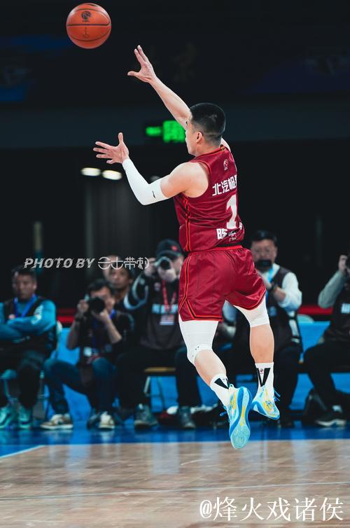 媒体人:世预赛下个窗口期,中国男篮要想想怎么防守陈盈骏 媒体人:世预赛下个窗口期,中国男篮要想想怎么防守陈盈骏