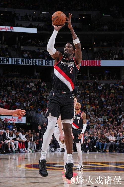 艾顿22+15助开拓者击败热火 尼克斯让篮网吞下4连败